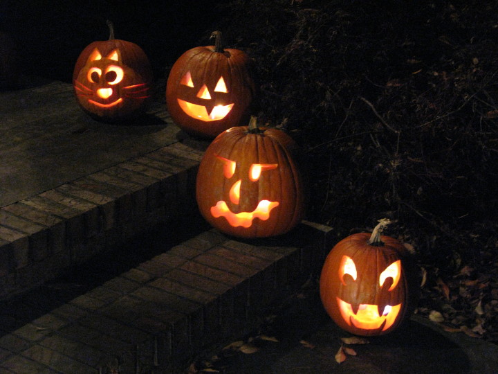 Halloween Pumpkins | 31 October 2011 |  Mon, 31 Oct 2011 | 8:33:30 PM