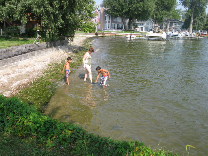 Labor Day Weekend at Sodus Point, NY |  Sat, 3 Sep 2011 | 3:23:24 PM